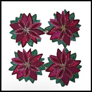 Cynthia Rowley 4 Pack Beaded Chargers Placemats 15” Shaped Poinsettia Christmas